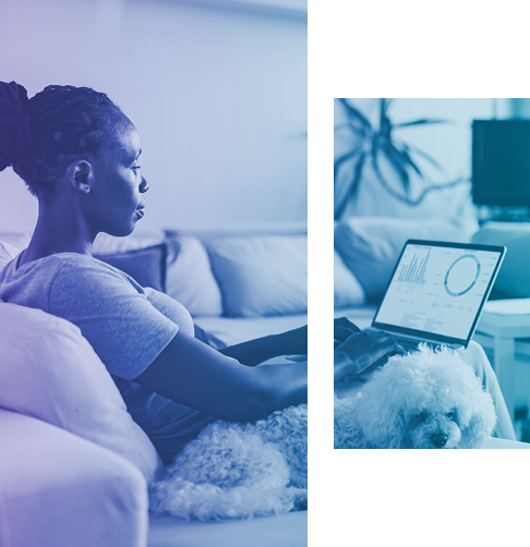 Femme assise sur un canapé à côté de son chien, regardant un écran d’ordinateur portatif montrant des graphiques de placement